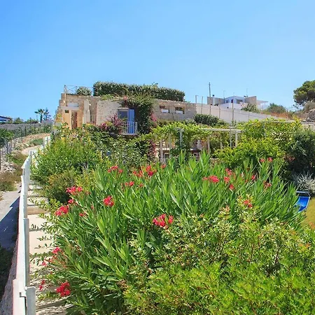 Holiday Trullo Fiore Di Mare بيشيلي